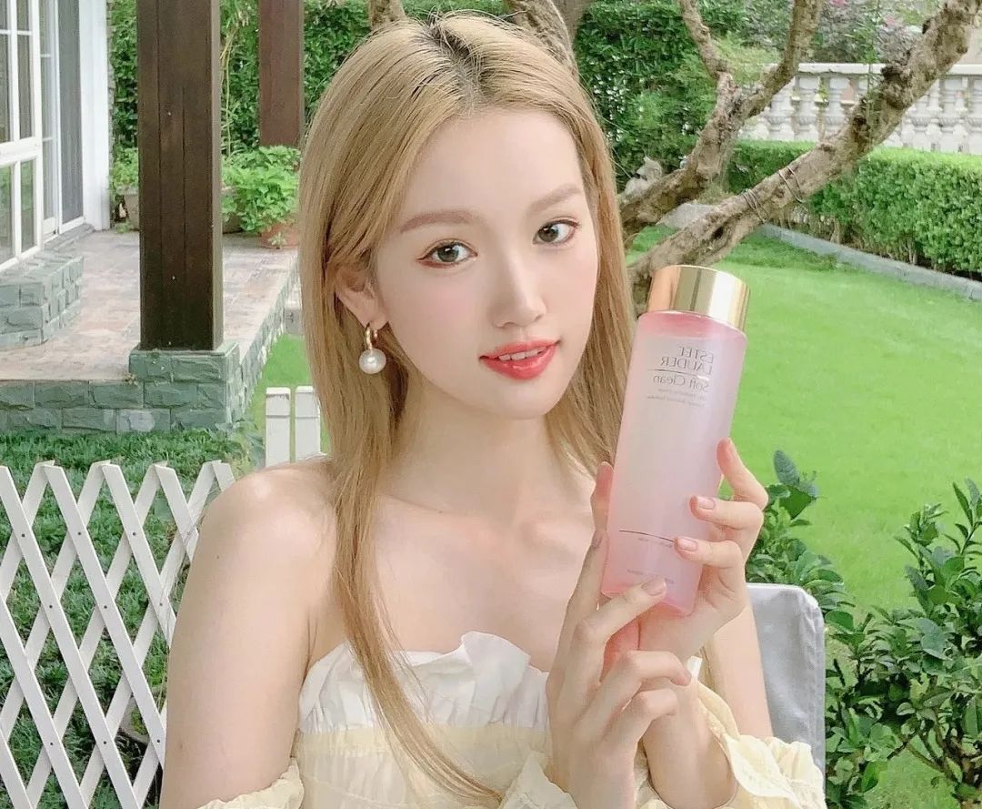 雅诗兰黛第二代粉水适合什么皮肤,雅诗兰黛大粉水适合哪个年龄段