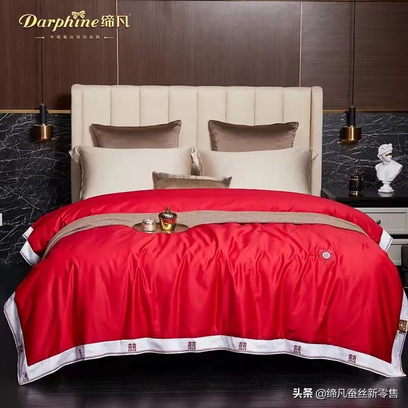 蚕丝被如何清洗能放洗衣机里洗吗,蚕丝被清洗后变疙瘩了怎么办