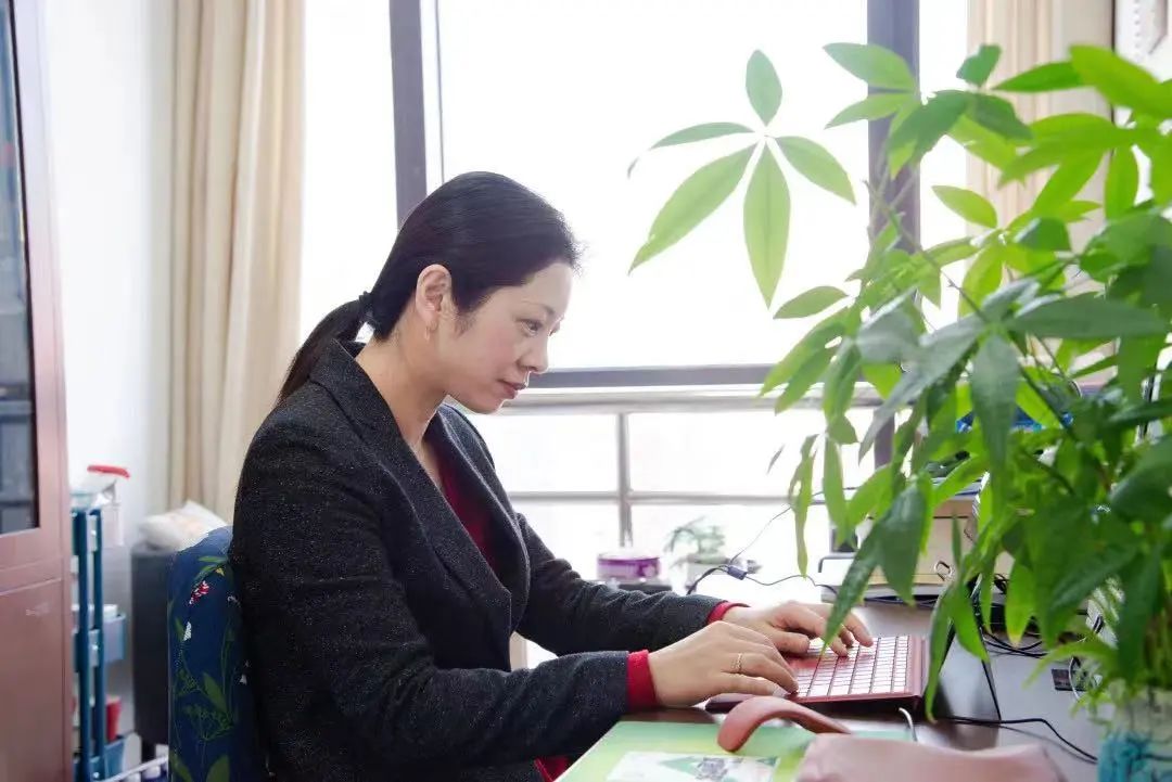 我们找到了人大最美的她！