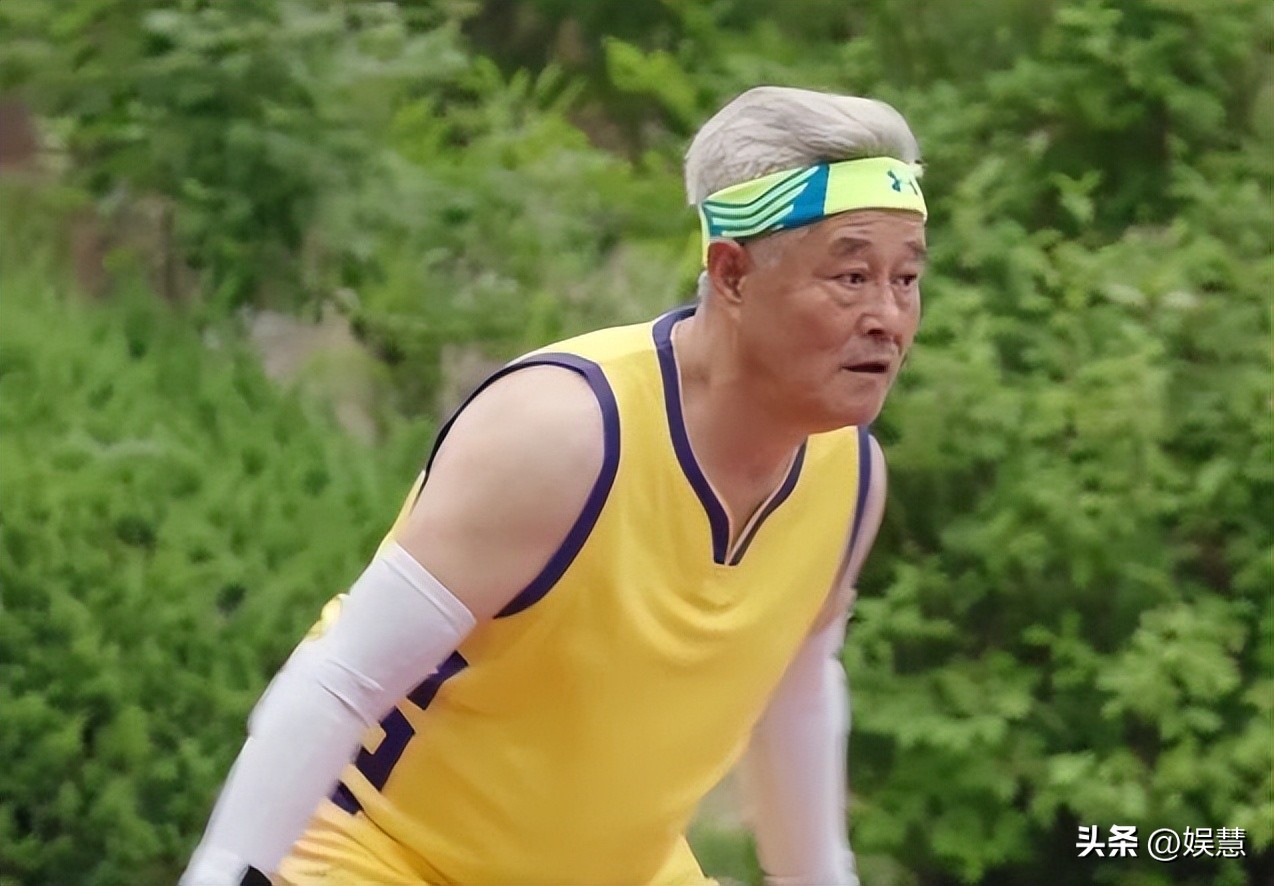 赵本山观战辽篮总决赛,辽宁男篮教练杨鸣赵本山