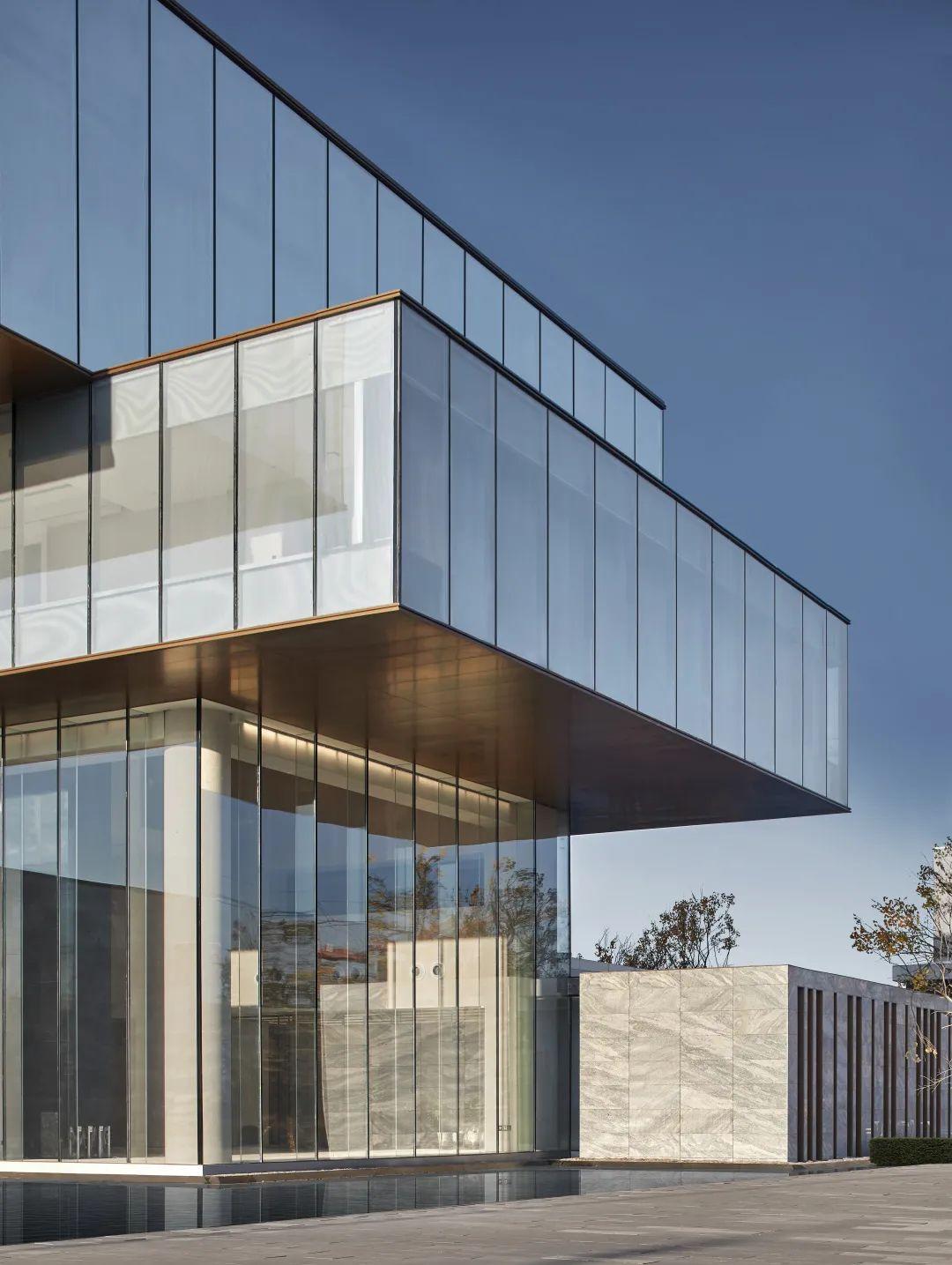 中营腾憬｜示范区如何通过玻璃做出亮点，设计+选材+施工工艺