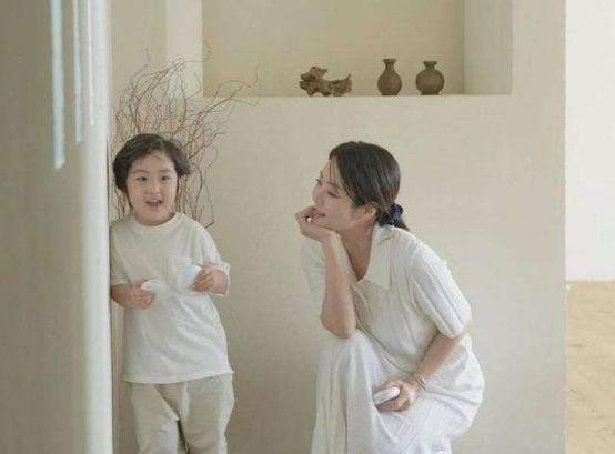 娱乐圈两对夫妻的现状,11对娱乐圈恩爱的明星夫妻