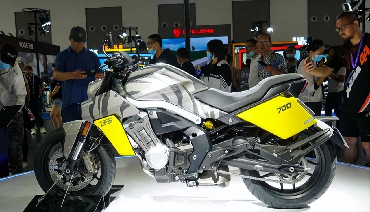 奔达唐刀700轴距比黄龙600长吗,奔达唐刀对比黄龙600