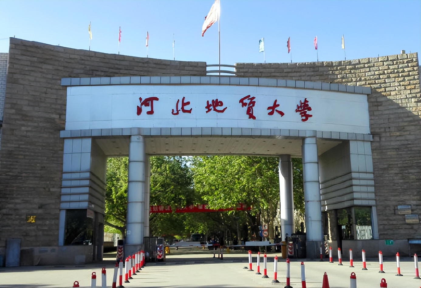 高考不建议报考的冷门大学,全国考上就是铁饭碗的十所大学