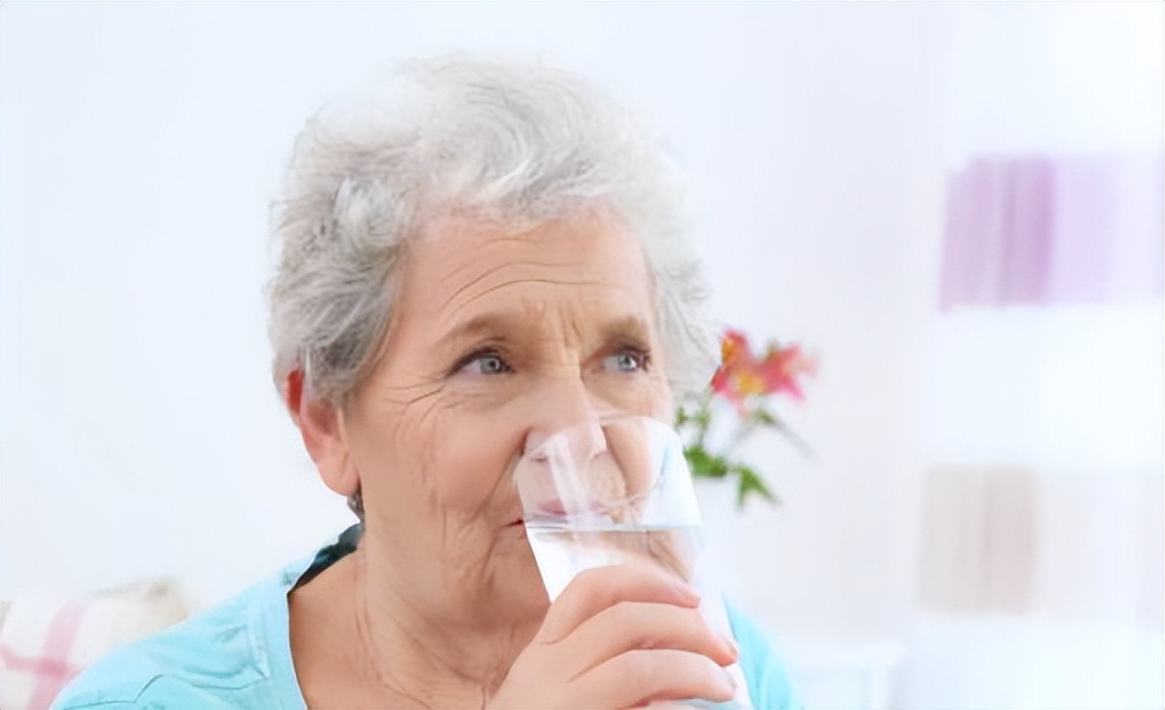 鎰熸煋濂ュ瘑鍏嬫垘鍠濆灏戞按,鎰熸煋濂ュ瘑鍏嬫垘澶氬枬姘存湁鐢ㄥ悧