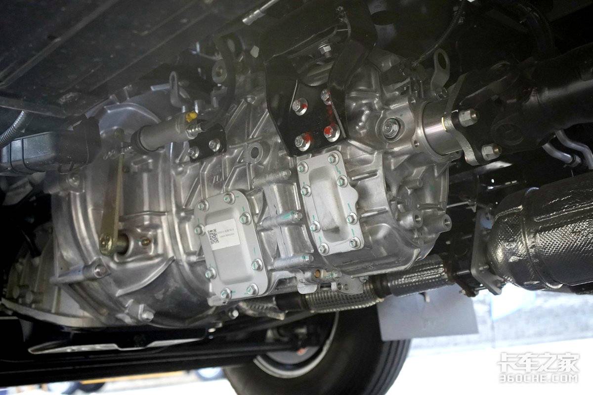 江铃凯运外观,江铃新凯运宽体内饰多宽