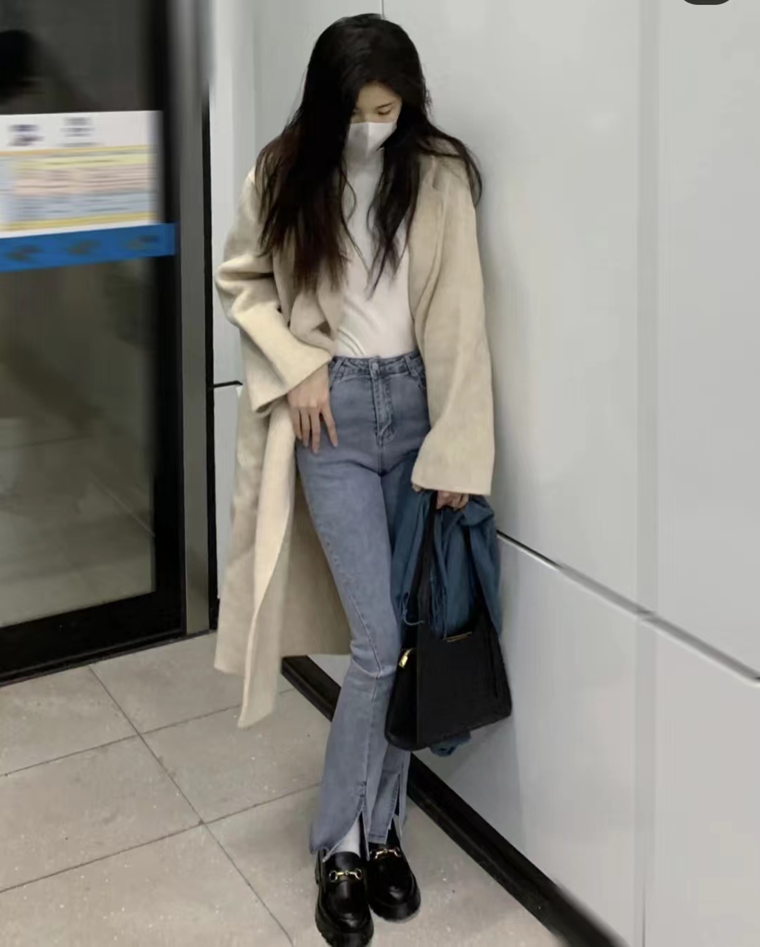 燕麦色大衣内搭什么颜色毛衣,燕麦色大衣高级穿搭图片