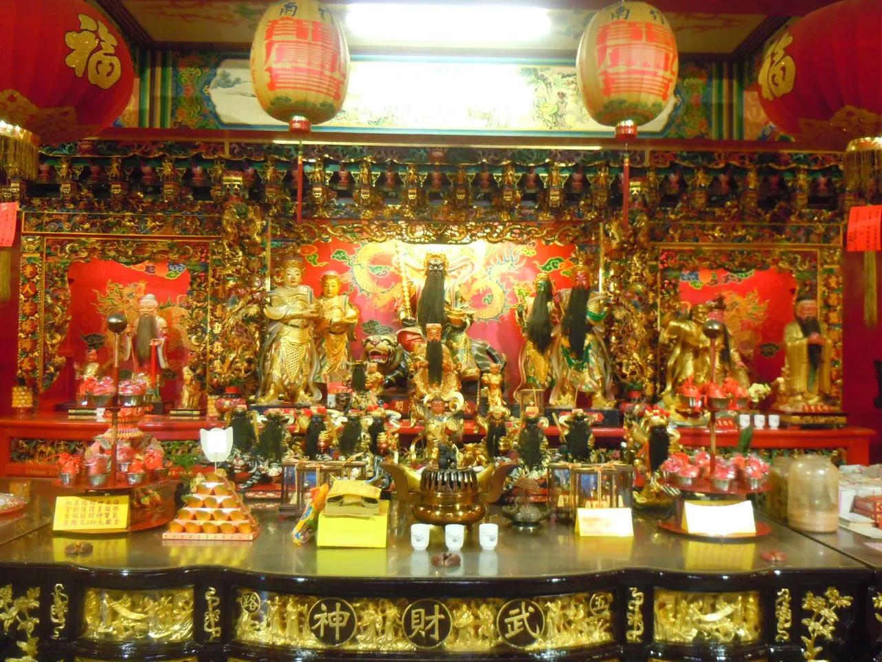 正月初五迎财神接财神纳五福,初五迎财神大家对财神了解多少