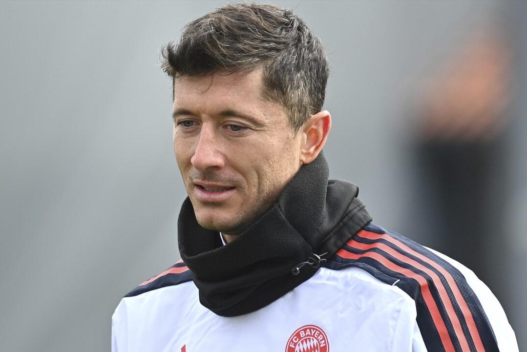 莱万离开拜仁时被嘲讽皇家马德里,莱万与华为解约是什么时候的事