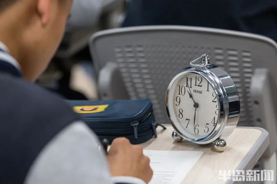 刚刚，青岛5万多勇士霸气走进战场！少年，此去何求？夺盛名、拔头筹、争魁首、独占鳌头！