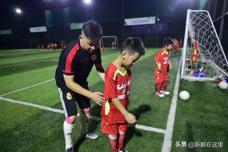 央视频道关注,各大媒体盛赞女足