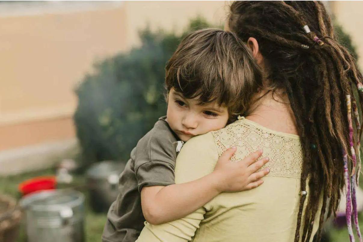 避免孩子恐惧的三种原因,孩子害怕的时候怎么办