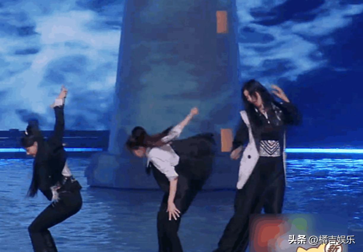 徐怀钰张嘉倪一起跳的舞,徐怀钰张嘉倪赵丽娜完整版