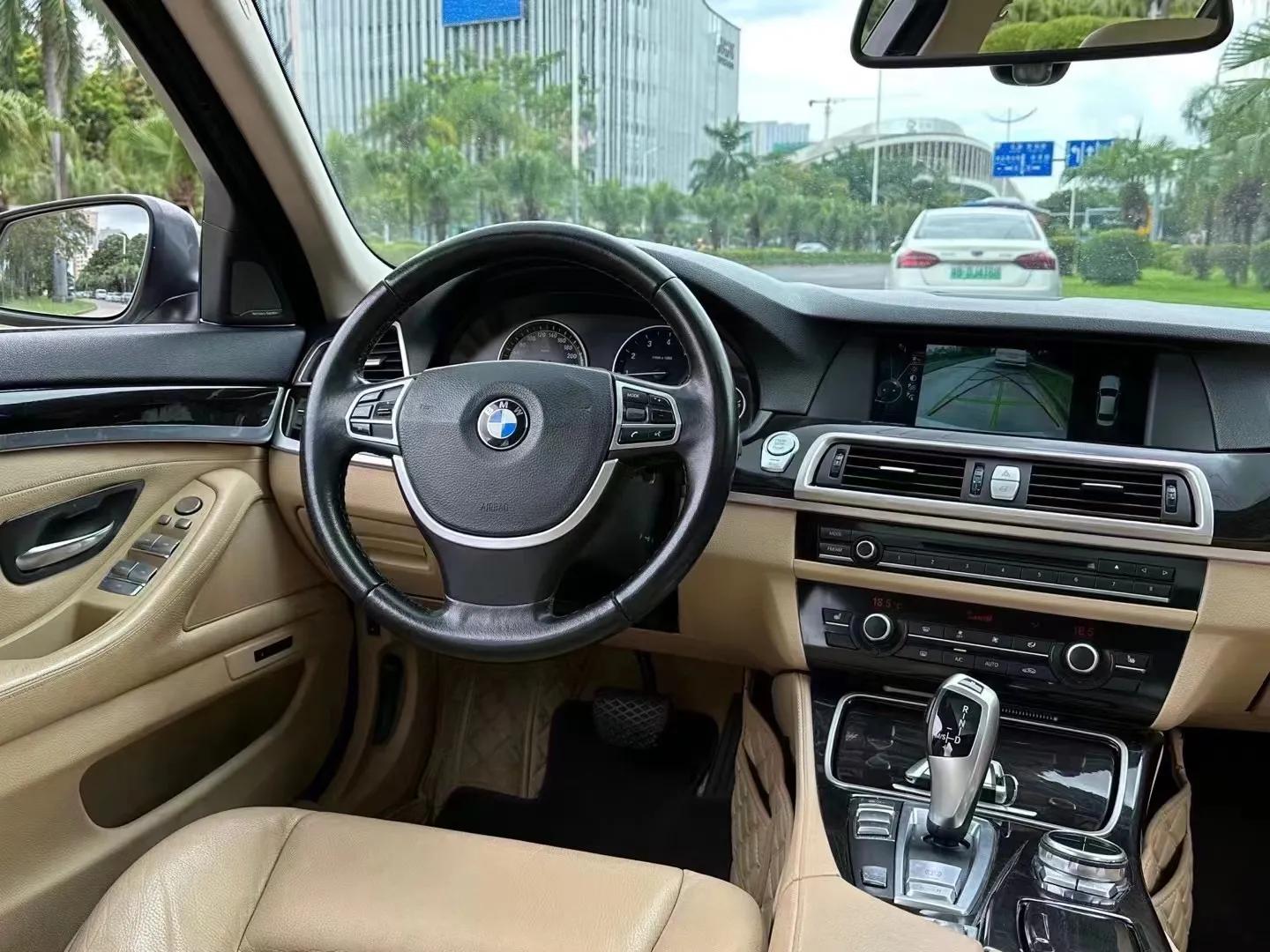 宝马525Li2.0T自动豪华版,宝马525li2.0几缸