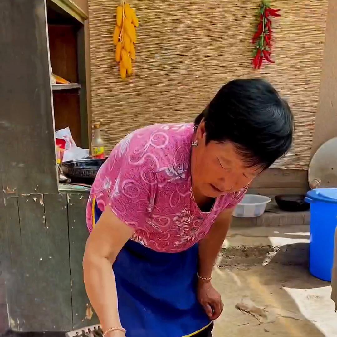 排骨焖花卷的小花卷怎么做,排骨焖花卷花卷几分钟能熟