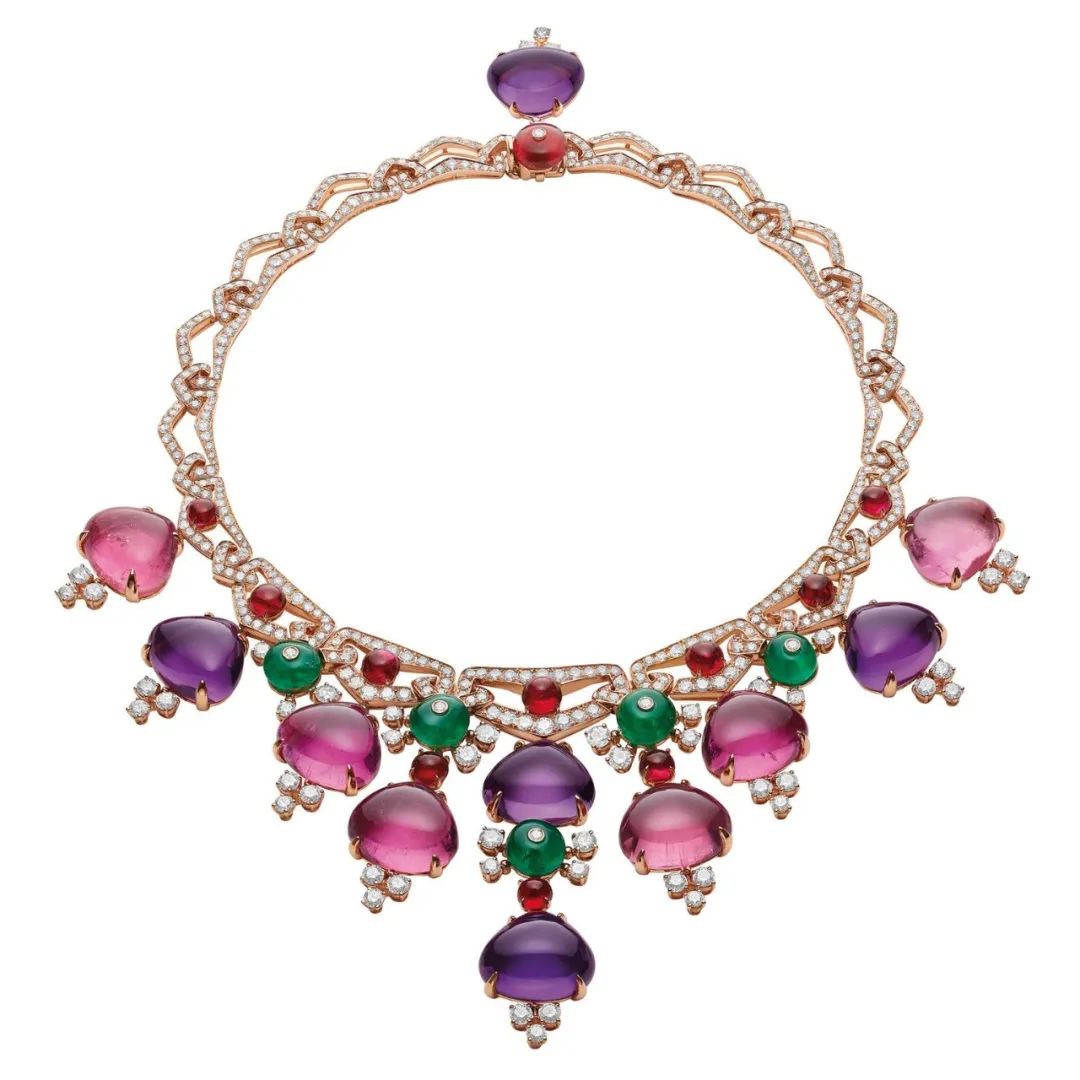 苏富比上拍戴妃紫水晶项链坠，竟然被卡戴珊抢到？她真的赚到了吗？