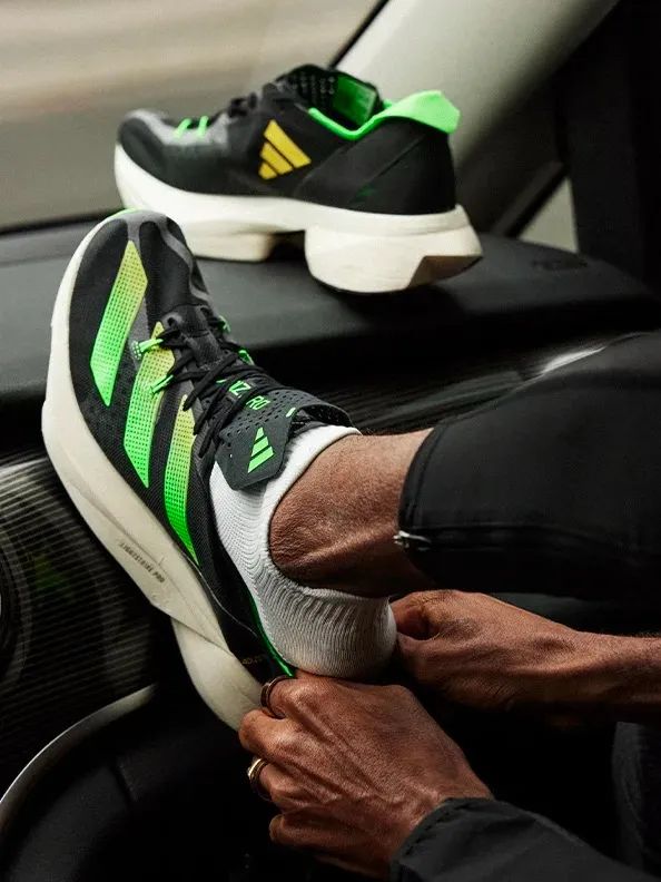 adidas和nike跑鞋对比,nikeasics跑鞋推荐