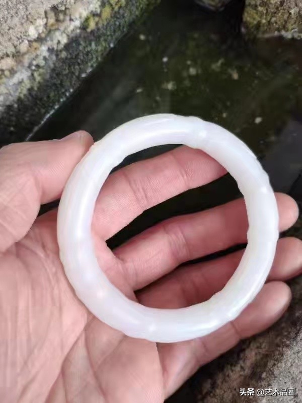 和田白玉手镯戴久了会怎么样,和田白玉手镯出售