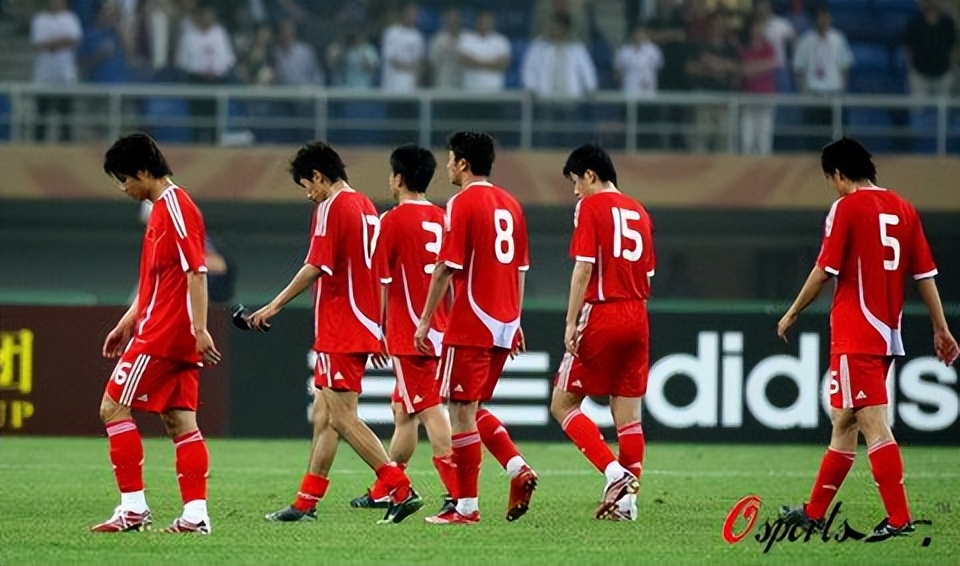 我待国足如初恋你却虐我千百遍,我待足球如初恋