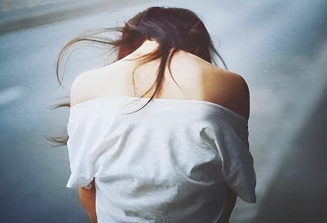 “*人用成品**”销量疯涨,女性一跃成购买主力,背后原因极度真实