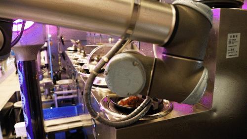 拒绝餐饮行业割韭菜式的野蛮生长,商业巨头扎堆跨界餐饮