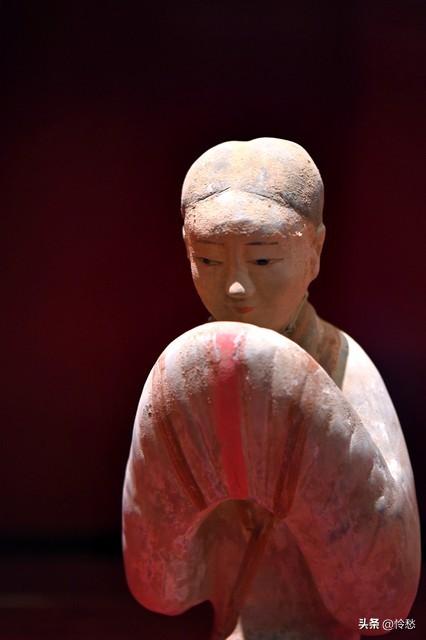 狐狸凤仙被骗和他相遇，但第一次见面却是这样的方式。