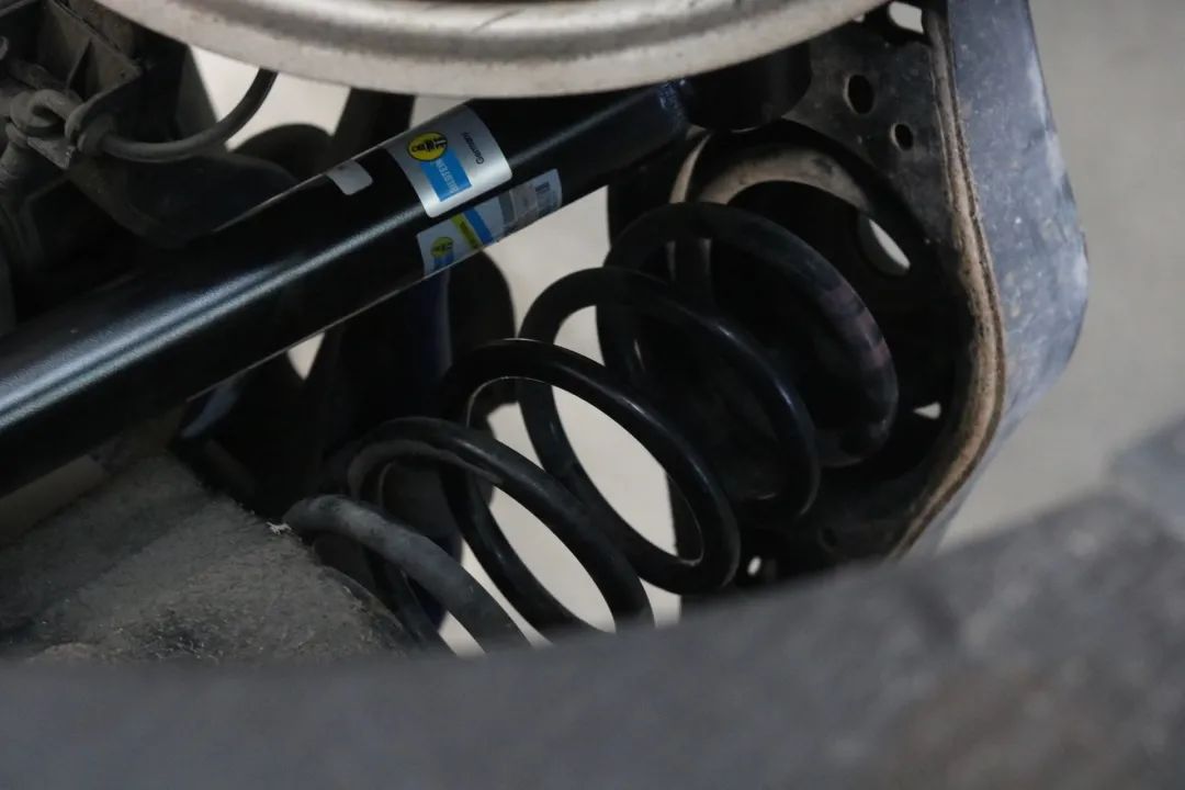 迈腾b7翻新视频成都,大众迈腾b7旧车翻新改造