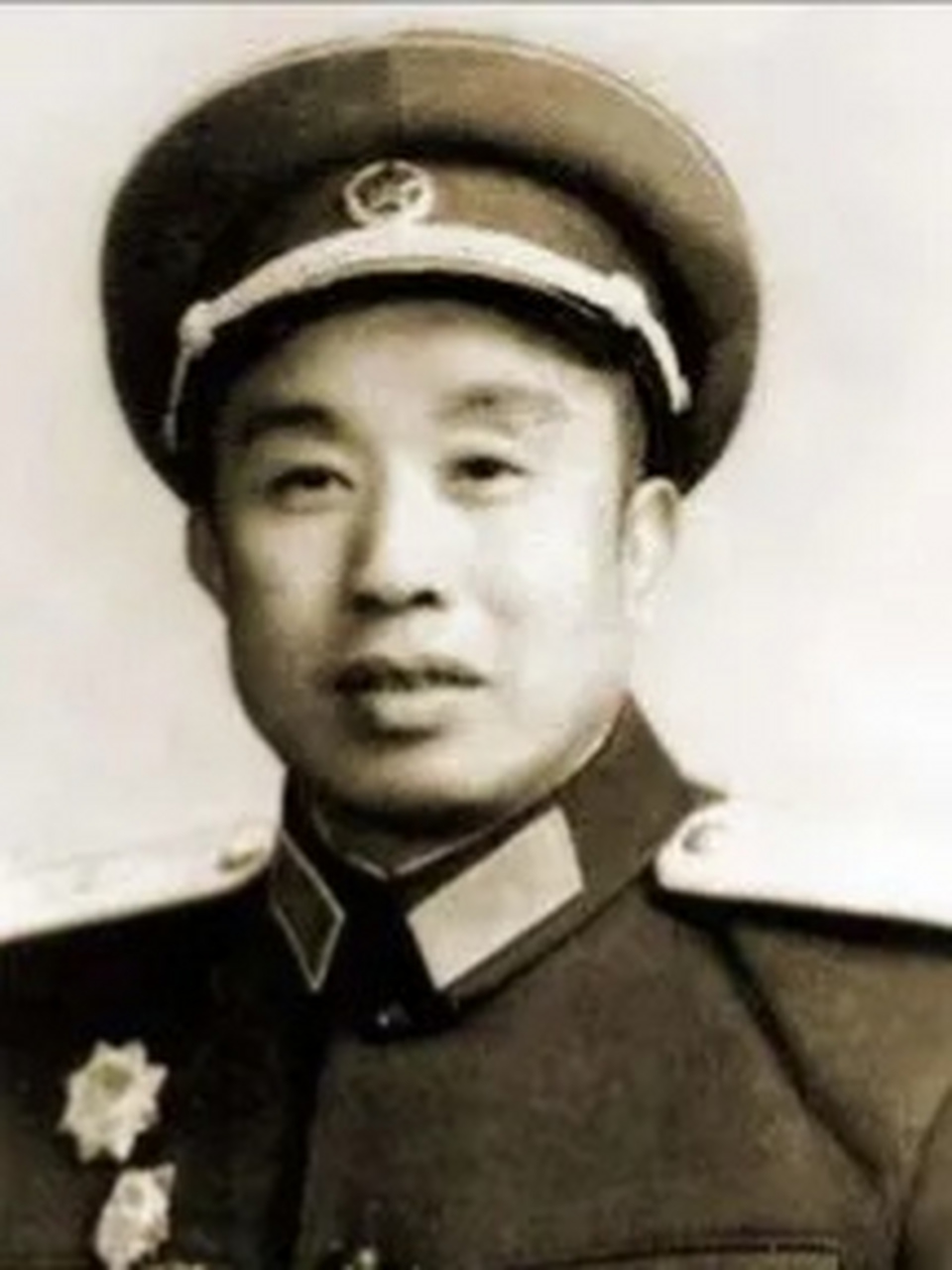 叶飞讲孟良崮完整版,孟良崮叶飞借兵