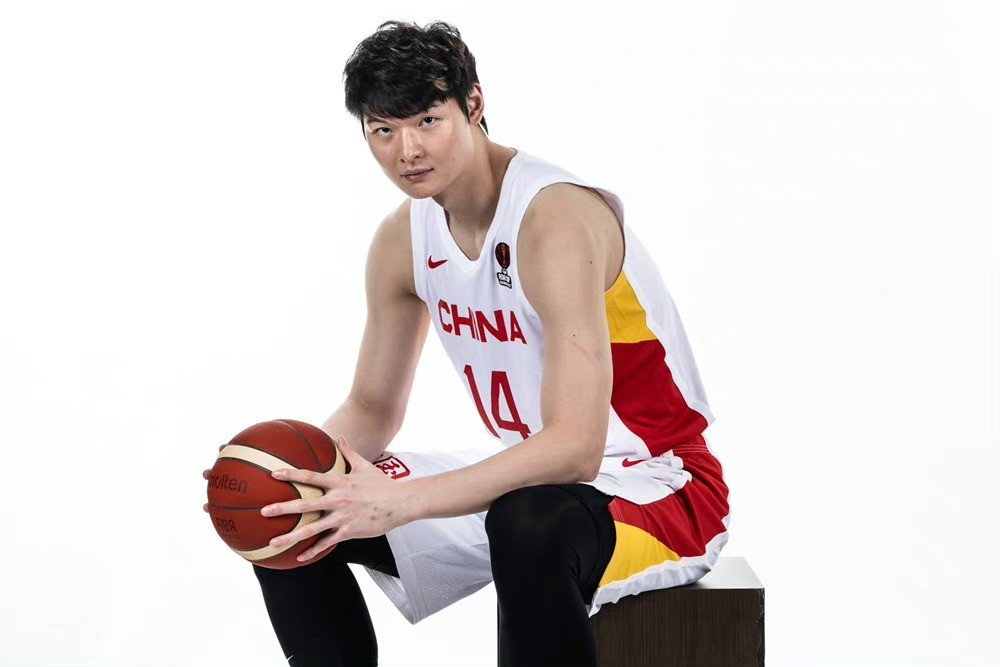 巩晓彬亚洲杯,巩晓彬谈中国男篮视频