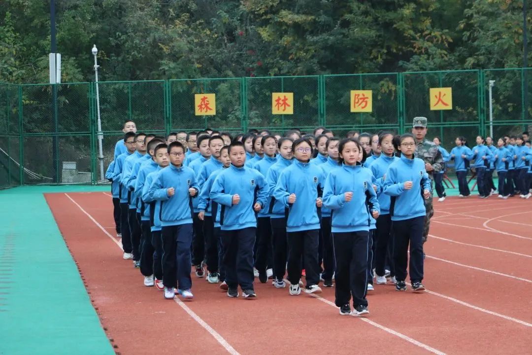 热血少年,百炼成钢!天府师一国防教育活动火热开展