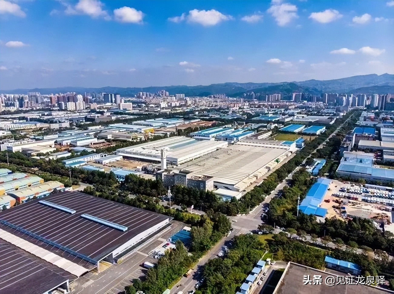 成都经开区发展,龙泉驿区产业转型