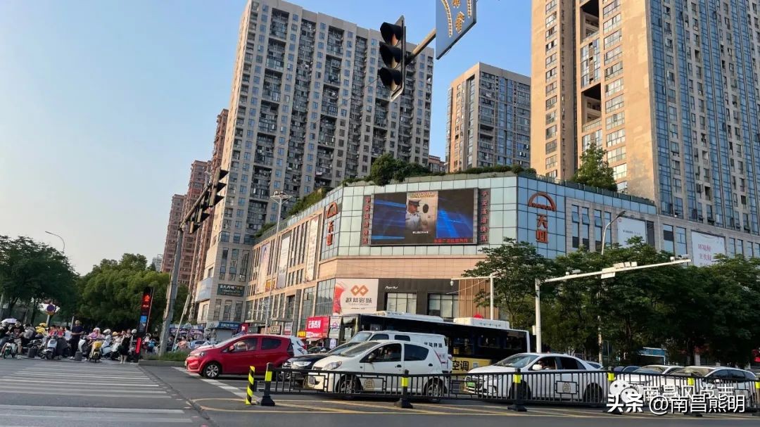 鍏竴鍎跨鑺傚叞鑺辫崏,鍏竴鍎跨鑺傜尓绗艰崏