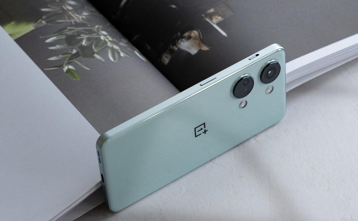 iPhone14黄色火爆值得入手吗？果粉放心购买，安卓*党**看看这款