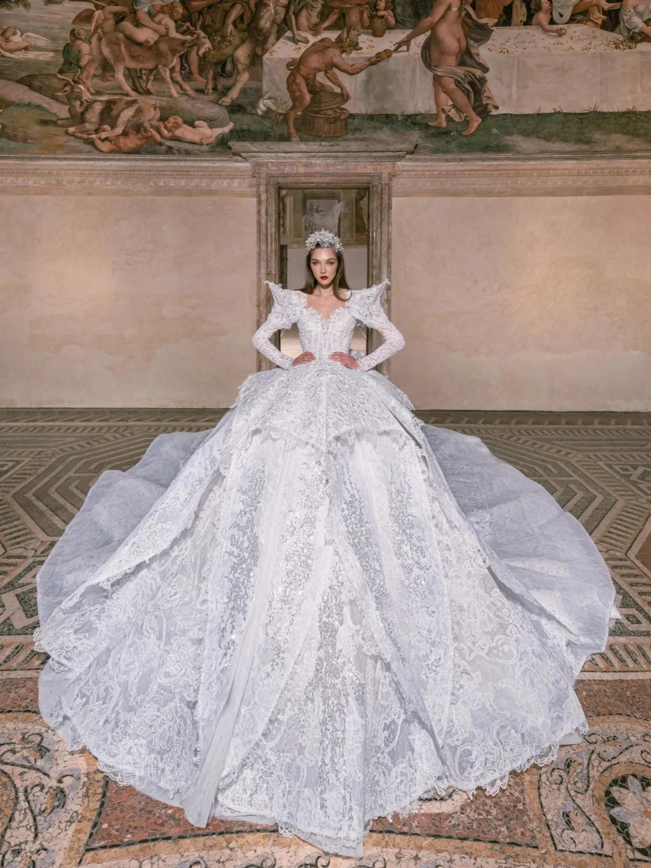 juliakontogruni奢华高定婚纱礼服,juliakontogruni是高定品牌吗