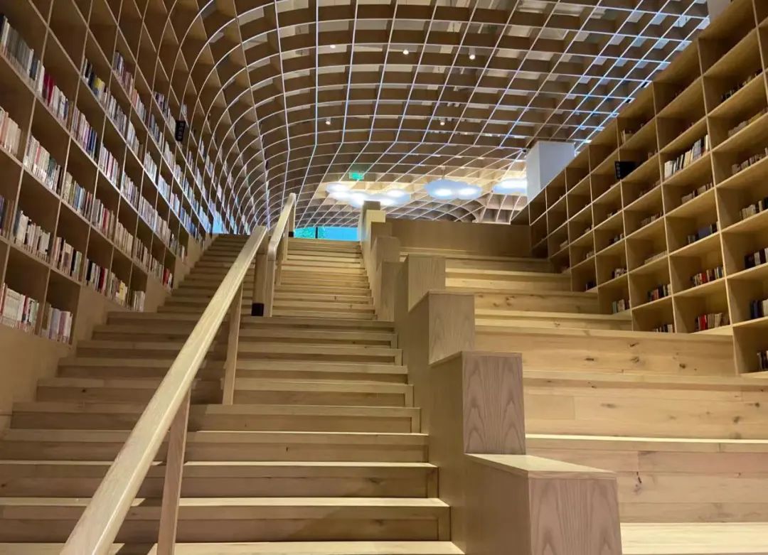 一个月三十万，能租到什么样的房子