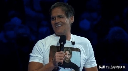 诺维斯基退役雕像价值,诺维茨基退役海报