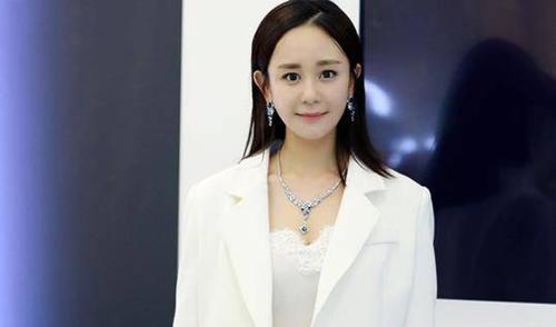 叶皇玛丽娜身高,叶皇扮演者玛丽娜眼睛