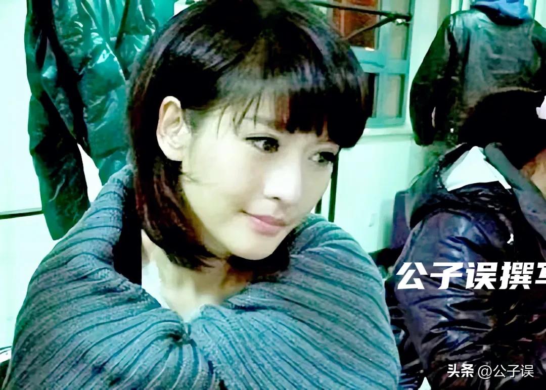 一张和冯小刚的“夜宿门”照片，彻底撕下了沈星的遮羞布