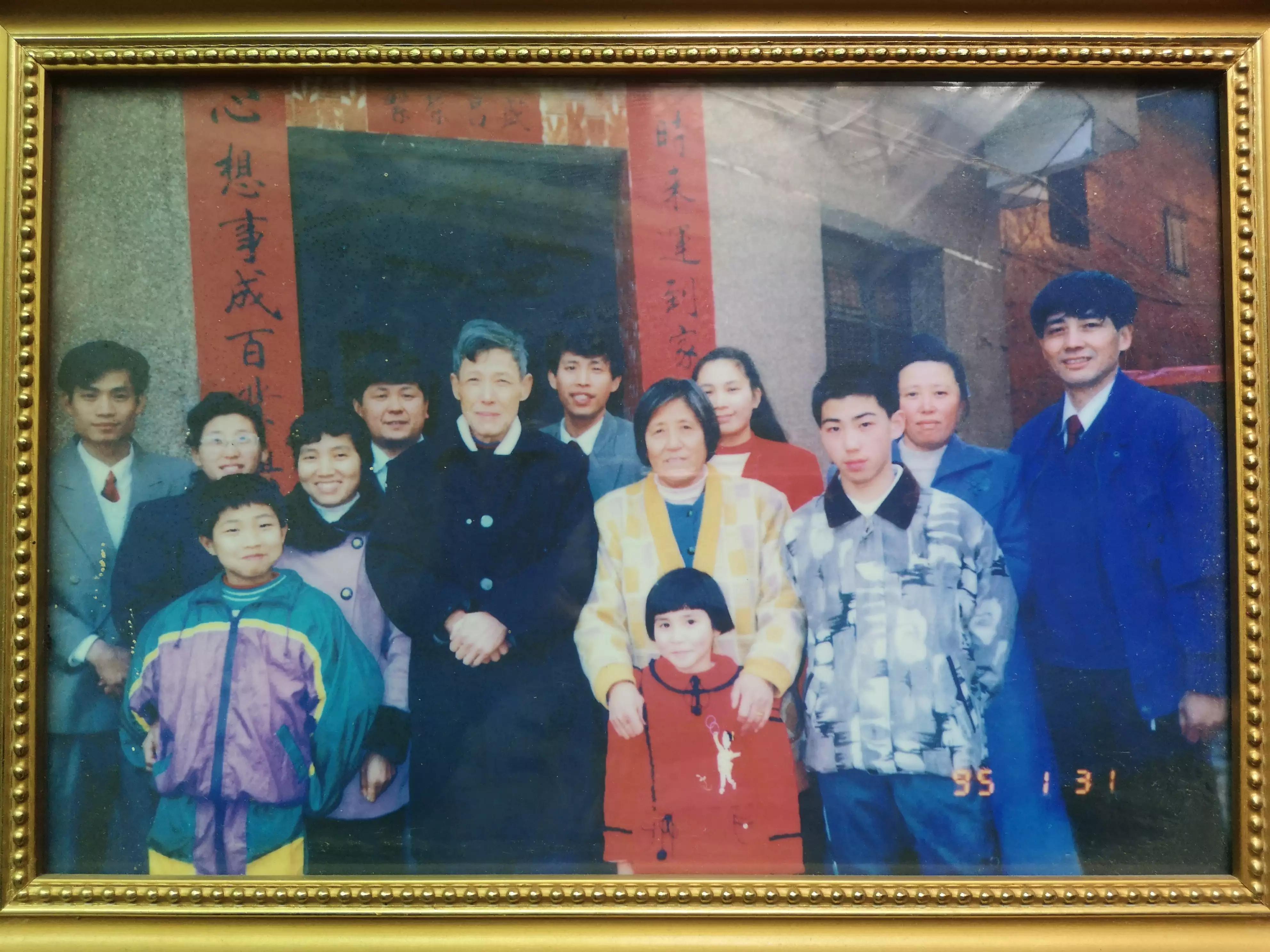 清明节疫情原因不能到坟前祭奠,疫情严峻清明节可以扫墓吗