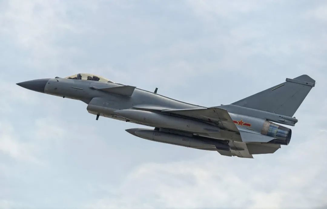 长空之王讲述,长空之王内容简介概括500字左右