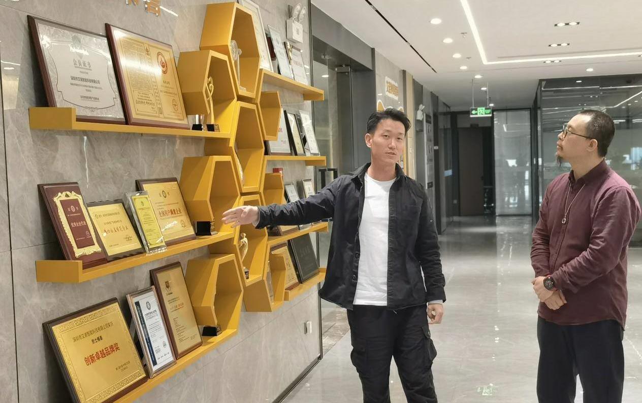 常伟伟谈钟表完整视频,劳士顿手表的解说