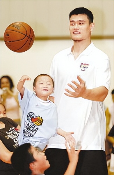 姚明女儿照片最新,姚明女儿现在状况