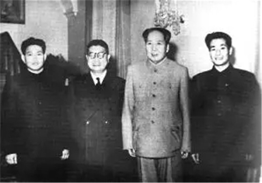 毛主席想参观佳县白云庙，李银桥强烈反对：“迷信”有啥好看的？