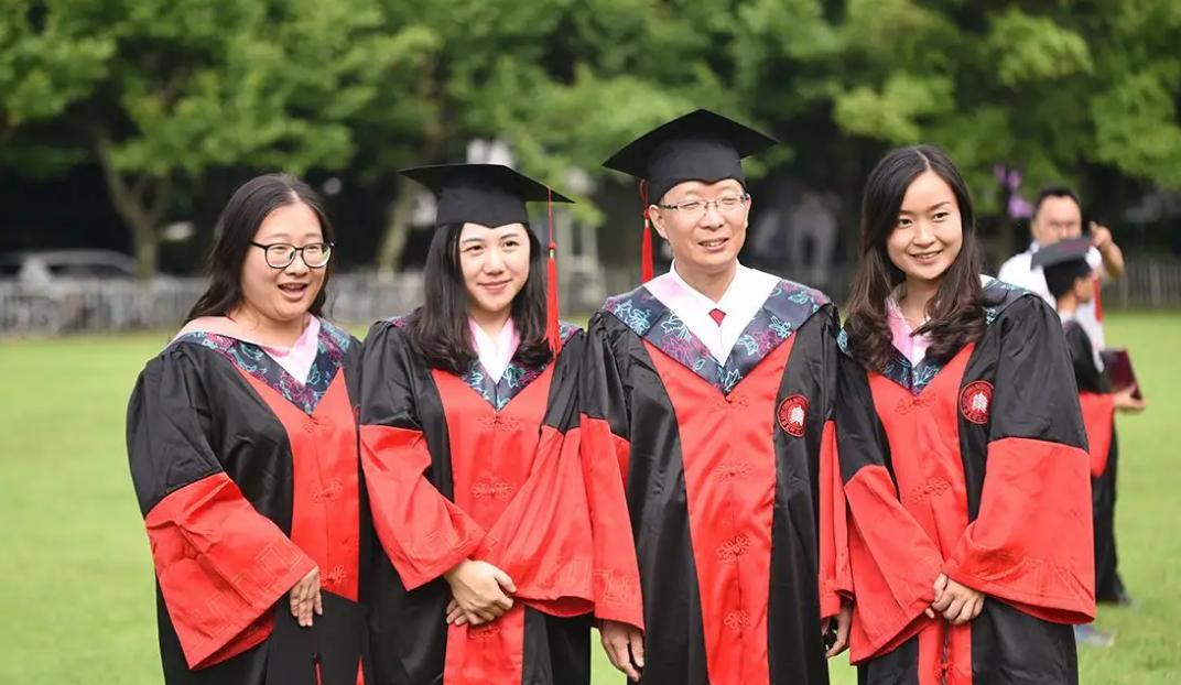 直博和硕博连读区别很大，不只是毕业难度，不少人上岸后才明白