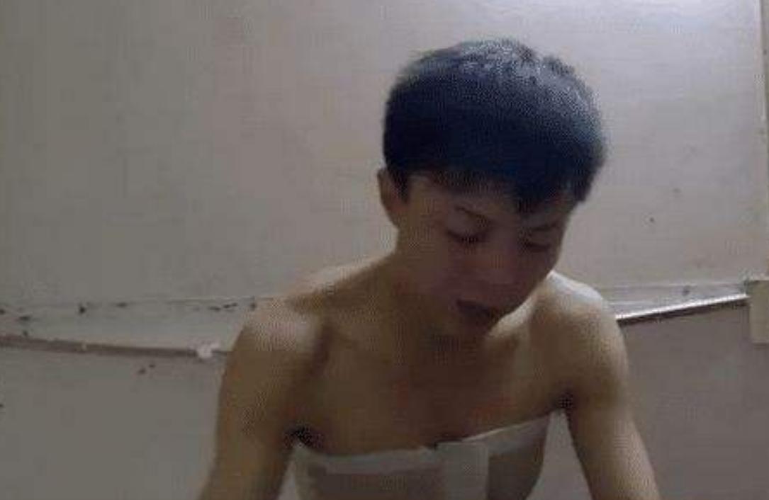 “变性人”李二毛，为爱变“女人”惨遭抛弃，出租屋结束悲惨一生