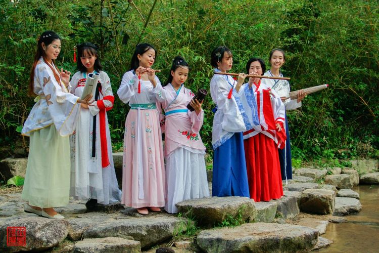 各领风骚全诗,各领风骚是哪首诗