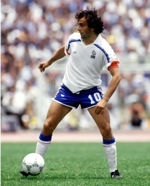 安切洛蒂是不是古典型前腰,十大足球前腰