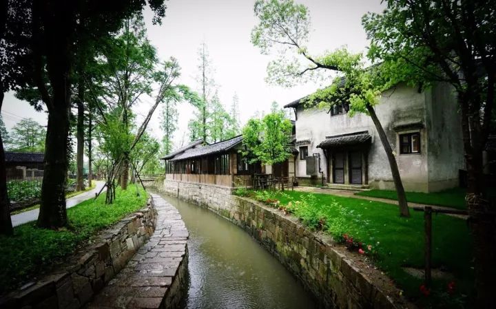 乌镇是个很美很美的地方,乌镇一个让人流连忘返的地方