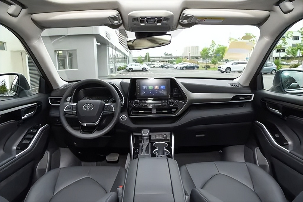 丰田新款汉兰达越野性能,全新丰田汉兰达有燃油版么