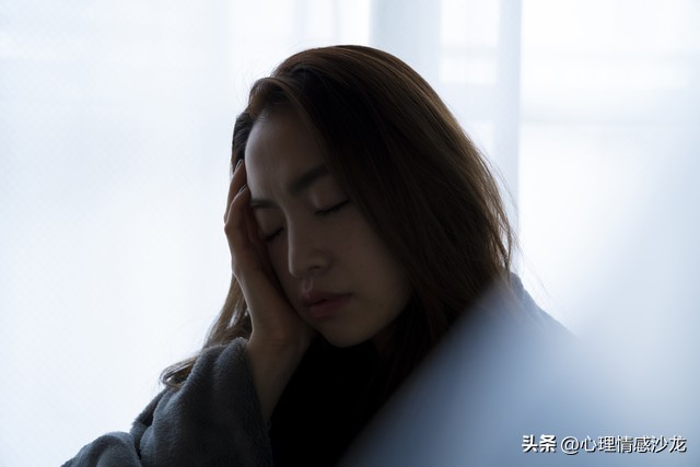 总是不高兴情绪低落怎么办,总是高兴不起来情绪低落吃什么药